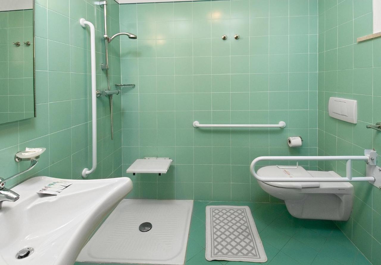 Hotel Belvedere Misano Adriatico Pokoj fotografie